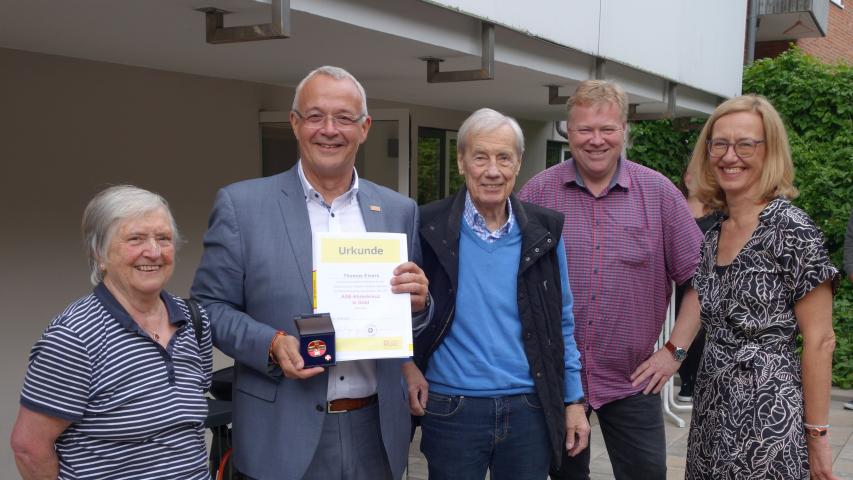 Landesvorsitzender Thomas Elvers (2.v.li.) mit Heidi Beiß, Martin Kayenburg, Axel Schröter und Bettina Spechtmeyer-Högel.